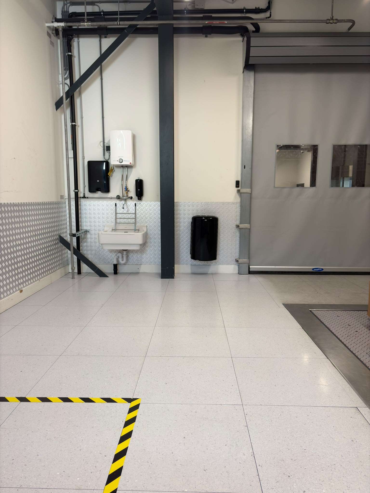 The same ESD tile floor after restoration, clean, even and ESD-safe